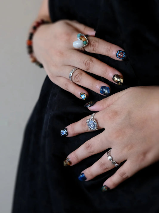 Ancient Pottery Blooms nail hand 01