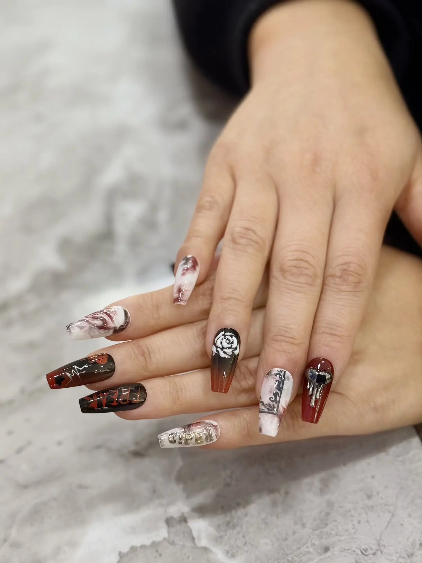 Song Yuqi Fan Nail Tips model 03