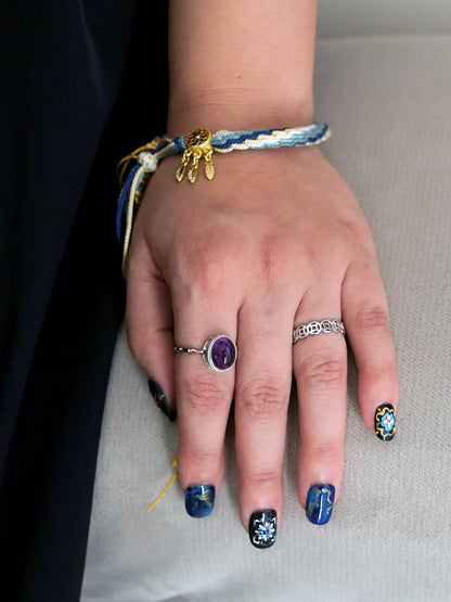 Ancient Pottery Blooms nail hand 02