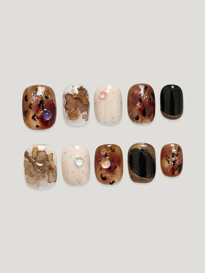 Brown toned Amber Luxury front - JOYOYSY handcrafted press-on nails