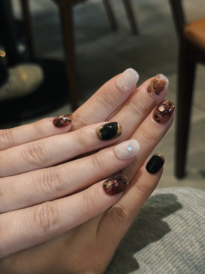 Brown toned Amber Luxury model 02 - JOYOYSY handcrafted press-on nails