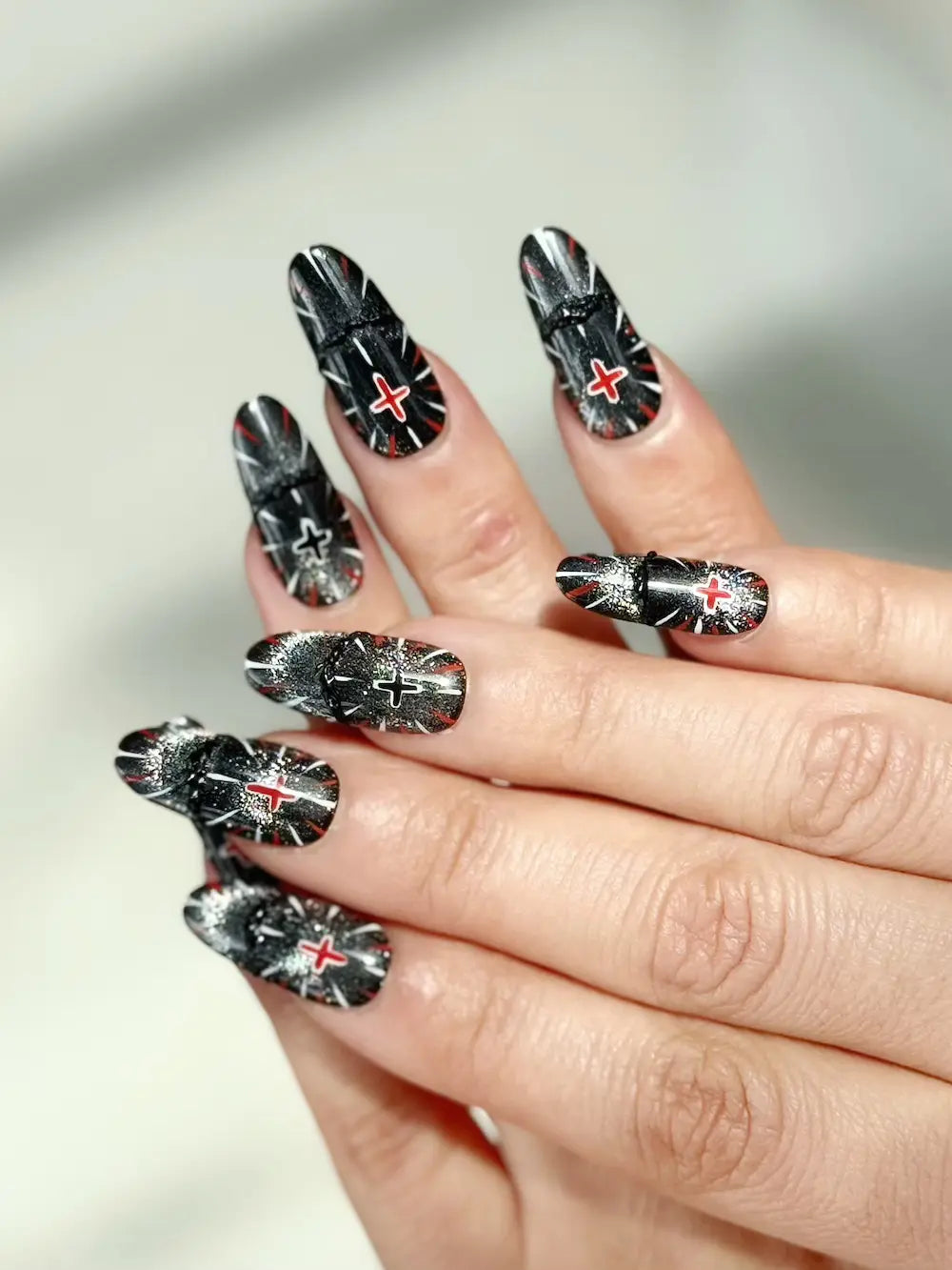 Holy Light model 01 - JOYOYSY handcrafted press-on nails