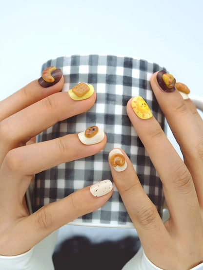Loving breakfast nail hand 02 JOYOYSY handcrafted press-on nails