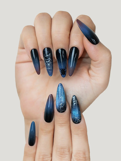 Night Falls nail hand 01 - JOYOYSY handcrafted press-on nails