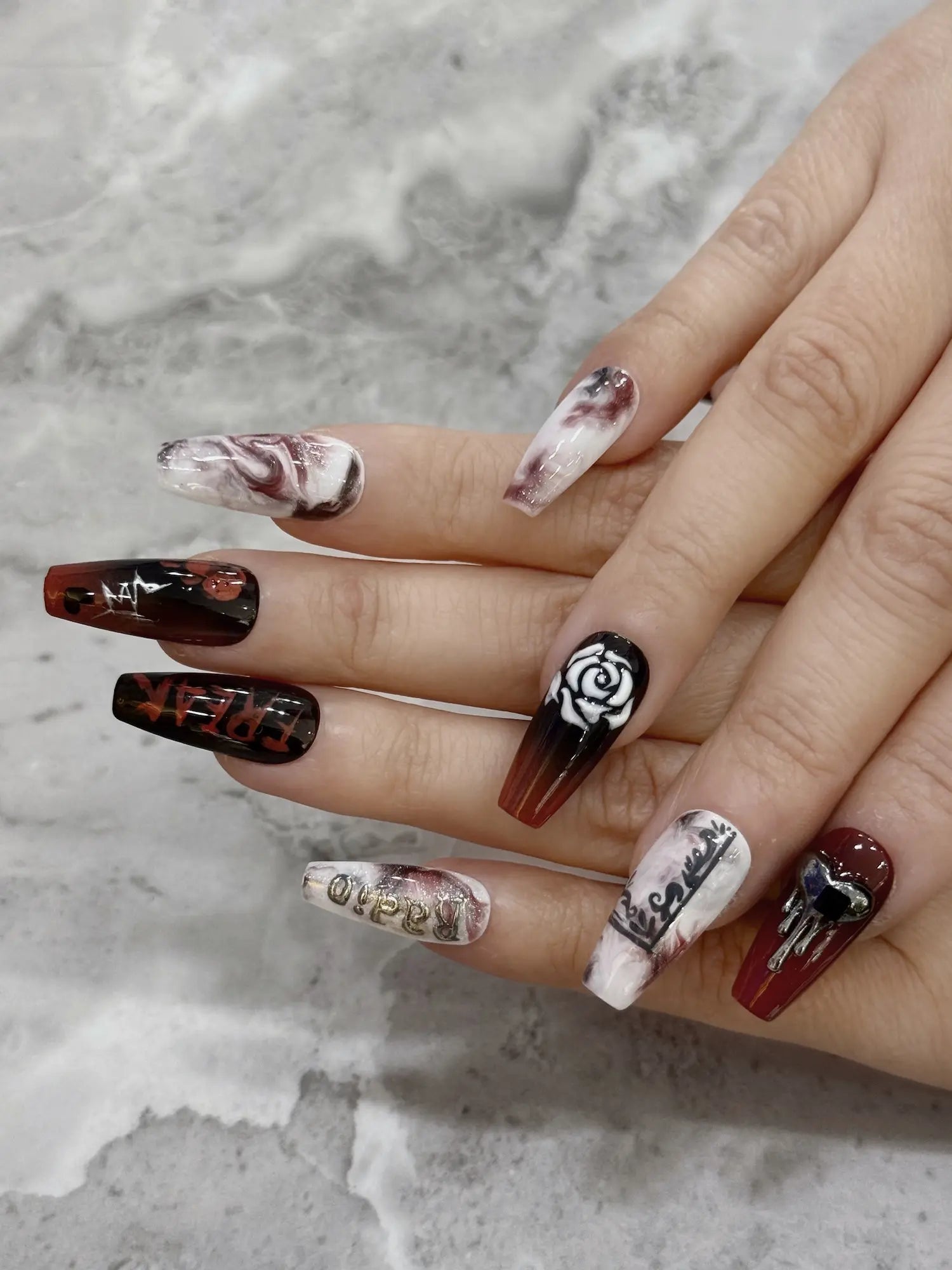 Song Yuqi Fan Nail Tips model 01